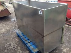 Stainless steel water tank
