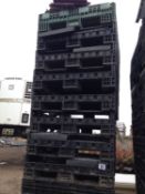 Quantity of folding pallet crates