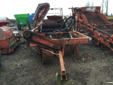 Kverneland UN2200 trailed harvester for spares