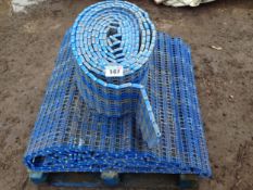 Qty of blue plastic mesh