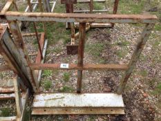 Quantity various steel gantry