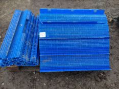 Qty of blue plastic mesh