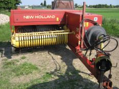 New Holland 570 Baler. HYD Draw Bar, HYD Pickup, gwo. Year 1995. Location: Cambridgeshire.