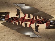 Vogel & Noot 5 Furrow Plough. Tidy and well-maintained. Location near Norwich. Norfolk.