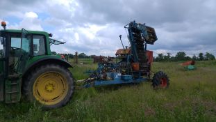 Asa-lift 2 row trailed top lifting harvester. Location: Lakenheath, Suffolk.