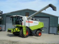 2006 CLAAS 570 Combine, V7.5 header and header trailer, Location - Retford, Nottinghamshire