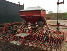 Kuhn 4m Power Harrow and Accord Drill. Pneumatic DA-5. Year 2000. Location Bury St Edmunds.
