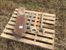 Subsoiler leg and spanners