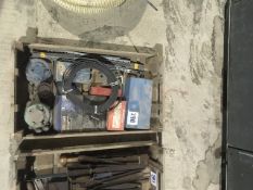 Quantity tools and spares