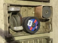 Quantity grinder discs and sander pads