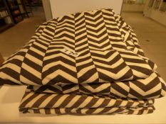 *29 Black and White Chevron Cushion Covers