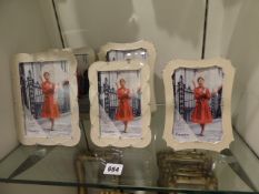 *5 Photograph Frames