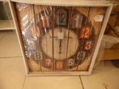 *Reclaimed Timber Shabby Chic Style Wall Clock RRP £ 20.00