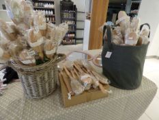 *Large Quantity of Loofahs