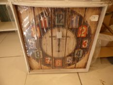 *Reclaimed Timber Shabby Chic Style Wall Clock RRP £ 20.00