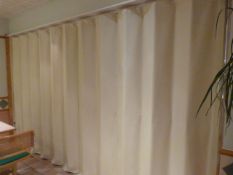 *Concertina Restaurant Screen 12ft x 7ft 4