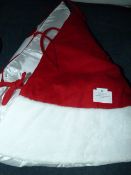 *CHRISTMAS TREE SKIRT 66 