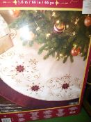 *CHRISTMAS TREE SKIRT 66 
