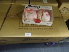 *2 Boxes Containing Meringues - Strawberry and Pistachio