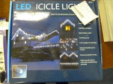 *LED WHITE ICICLE LIGHT