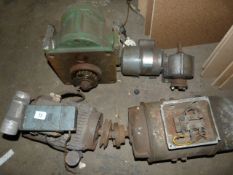 *3 Electric Motors and 1 Gearbox