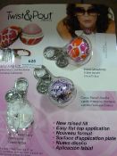 *2 Twist & Pout Lip Balms