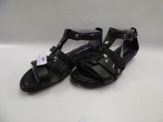 *Pair of Hush Puppy Gladiator Shoes - Size 37