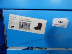 *Navy Khombu Children's Boots Size 13