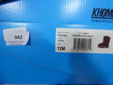 *Navy Khombu Children's Boots Size 12