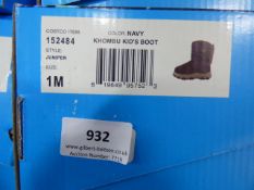 *Navy Khombu Children's Boots Size 1