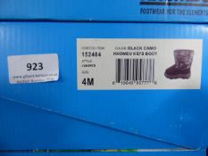 *Black Khombu Children's Boots Size 4