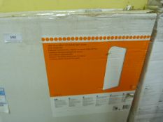 *Matt Silver Effect Half Framed Bath Screen