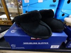 *Kirkland Shearling Slippers - Black - Size 4
