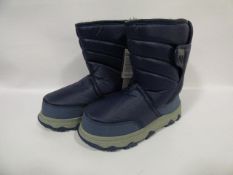 *Pair of Navy Khombu Kids Snow Boots - Size 1