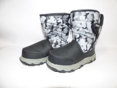 *Black Camo Khombu Boot - Size 1
