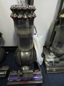 *DYSON CINETIC BIG BALL VACUUM