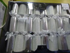 *TOM SMITH CHRISTMAS CRACKERS 8 PACK
