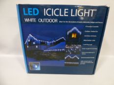 *LED WHITE ICICLE LIGHT