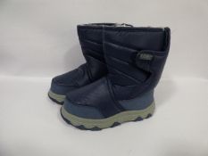 *Pair of Navy Khombu Kids Snow Boots - Size 13