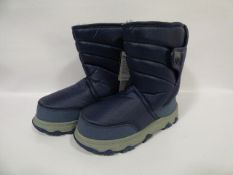 *Pair of Navy Khombu Kids Snow Boots - Size 2