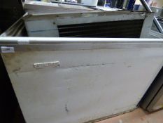 *Gram Display Freezer