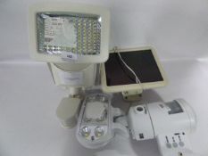 *2 x Solar Motion Lights 1 with Camera