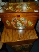 Box with Victorian Decoration