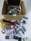 Box containing Miscellaneous Collectable Items & Cracker Prizes