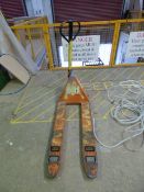 *550x1100 Pallet Truck