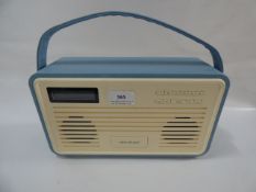 *V/Q RETRO RADIO BLUE 8PIN WITH IPHONE DOCK