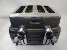 *DELONGHI SCULTURA 4 SLICE TOASTER
