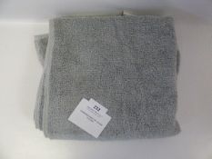 *CHARISMA HAND TOWEL SILVER
