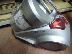 *Vax 2200w Cylinder Vacuum Cleaner