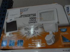 *100 LED SOLAR MOTION